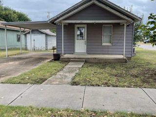 Foreclosed Home - 121 N MAIN ST, 73852
