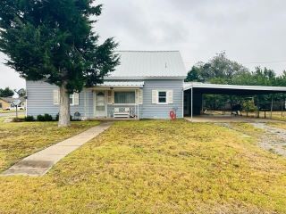 Foreclosed Home - 204 E EIGHTH ST, 73858