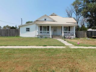 Foreclosed Home - 304 N ACADEMY ST, 73942