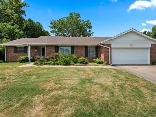 Foreclosed Home - 1185 MEADOW LN, 74006