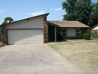 Foreclosed Home - 8817 E 133RD PL S, 74008