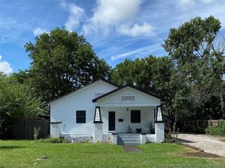 Foreclosed Home - 217 W 11TH AVE, 74010