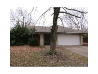Foreclosed Home - 509 West Utica Place, 74011