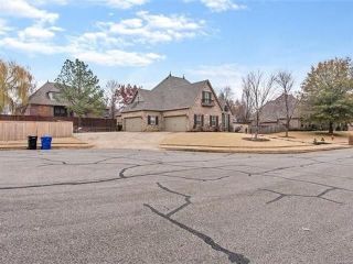 Foreclosed Home - 6811 S SYCAMORE PL, 74011
