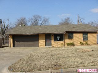 Foreclosed Home - 402 W KNOXVILLE ST, 74012