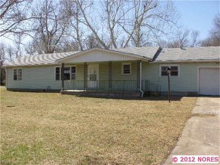 Foreclosed Home - 1014 N 4TH ST, 74012