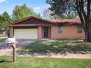 Foreclosed Home - 1603 S REDBUD PL, 74012