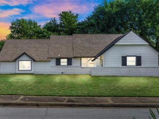 Foreclosed Home - 706 W VANDEVER BLVD, 74012