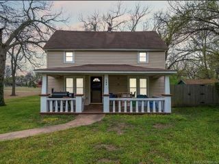 Foreclosed Home - 342 E 7TH ST, 74016