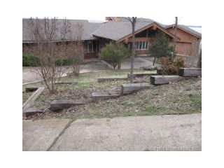 Foreclosed Home - 1001 W Lakeshore Drive, 74020
