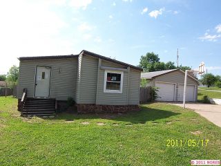 Foreclosed Home - 611 W HICKORY ST, 74030