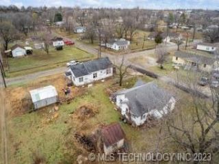 Foreclosed Home - 200 E 3RD ST, 74030