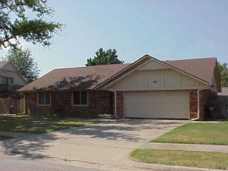 Foreclosed Home - 908 N IVY PL, 74037
