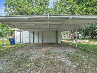 Foreclosed Home - 803 S PINE ST, 74048