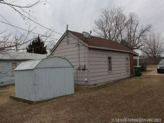 Foreclosed Home - 820 N 10TH ST, 74066