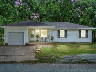 Foreclosed Home - 717 S BIXBY ST, 74066