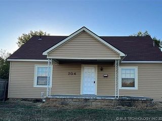 Foreclosed Home - List 100767610