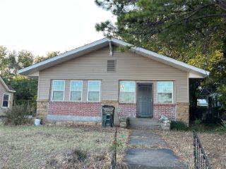 Foreclosed Home - 702 S MAIN ST, 74066