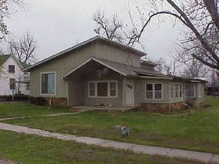 Foreclosed Home - 117 E CHEROKEE ST, 74070