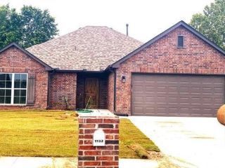Foreclosed Home - 1132 S JAVINE AVE, 74070