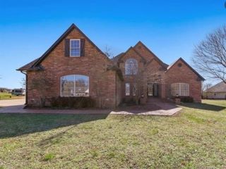 Foreclosed Home - 865 N COUNTRY MEADOW LN, 74070