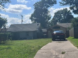 Foreclosed Home - 1424 S COLLEGE AVE, 74104