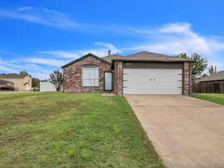 Foreclosed Home - 5611 S WACO AVE, 74107