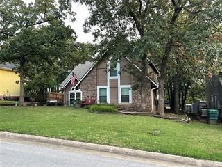 Foreclosed Home - 3618 S ROLLING OAKS DR, 74107