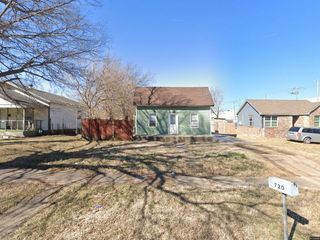Foreclosed Home - 720 N ZUNIS AVE, 74110