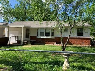 Foreclosed Home - 8937 E 4TH ST, 74112