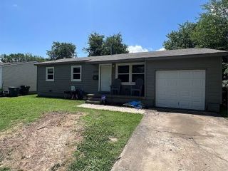 Foreclosed Home - 4220 E YOUNG PL, 74115
