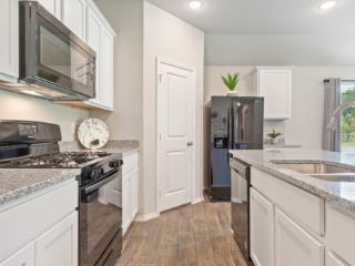 Foreclosed Home - List 100994056