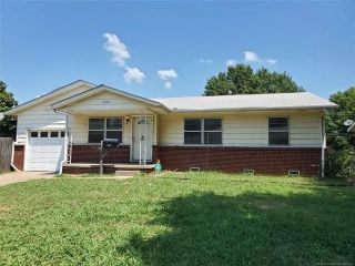 Foreclosed Home - 10203 E 2ND ST, 74128