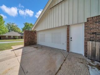 Foreclosed Home - 7131 E 69TH ST, 74133