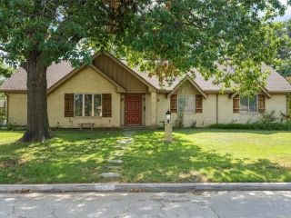 Foreclosed Home - List 100863108