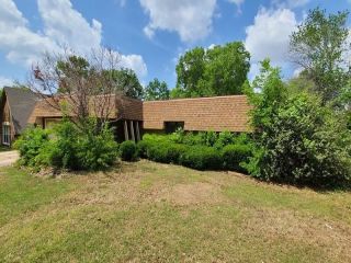Foreclosed Home - List 100654070