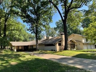 Foreclosed Home - 9819 S RICHMOND AVE, 74137