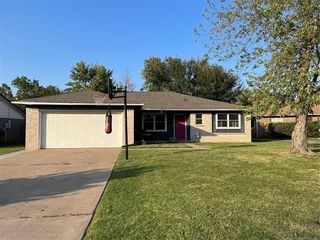 Foreclosed Home - 9421 E 49TH ST, 74145