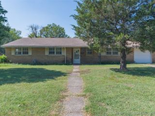 Foreclosed Home - 1003 W DELAWARE AVE, 74301