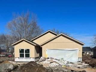 Foreclosed Home - 408 W MUSKOGEE AVE, 74337