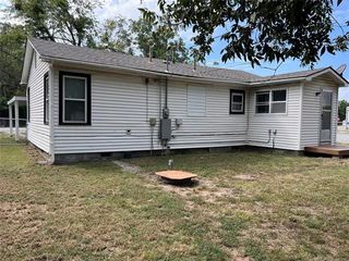 Foreclosed Home - 15 S OAK ST, 74361