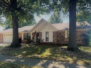 Foreclosed Home - 1108 SE 17TH ST, 74361