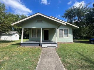 Foreclosed Home - 406 S 10TH ST, 74401