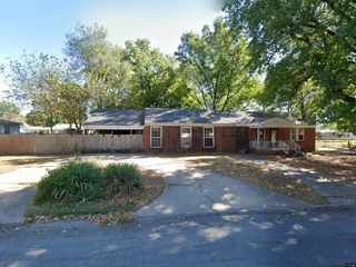 Foreclosed Home - 1040 E ABERDEEN ST, 74403
