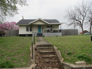 Foreclosed Home - 109 SW 4TH ST, 74426