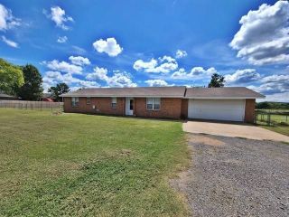 Foreclosed Home - 1817 E HIGHWAY 62, 74434