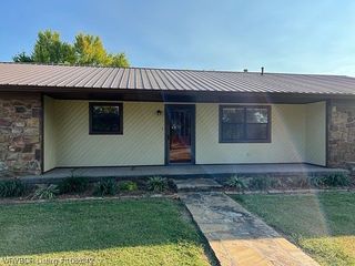 Foreclosed Home - 1710 E OLD MILITARY RD, 74462