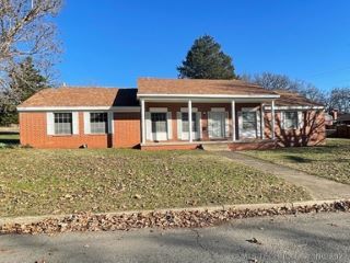 Foreclosed Home - 1110 N OKLAHOMA AVE, 74464