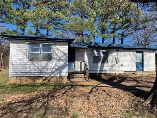 Foreclosed Home - 365 W MAIN ST, 74525