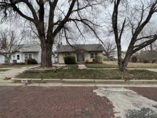 Foreclosed Home - 1211 S 6TH ST, 74601
